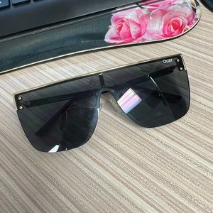 Quay  Sunglasses - Blocked Oversized - Gold Black